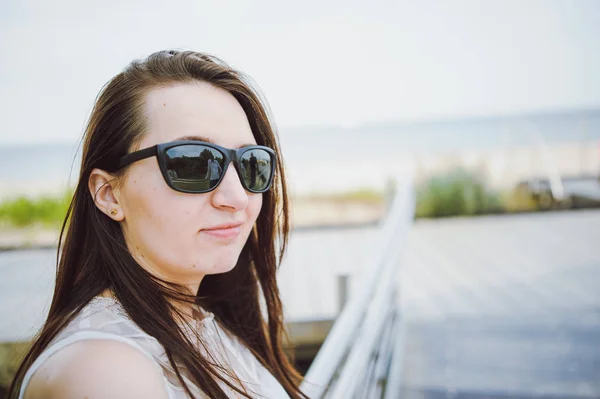 Beautiful portrait of a girl with a stunning smile and cute looks — Stock Photo, Image