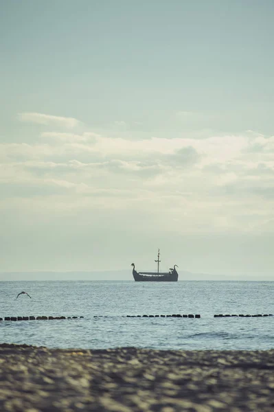 Парусник в Балтийском море — стоковое фото