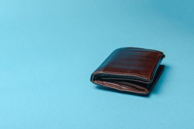 kahverengi deri cüzdan