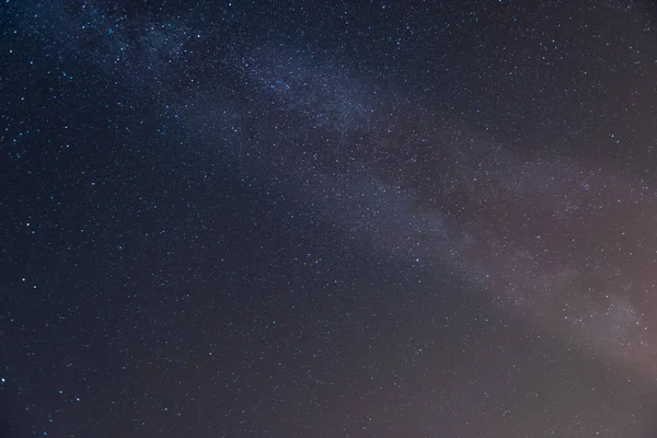 Evren yıldız, nebula ve galaksiyle dolu. Samanyolu — Stok fotoğraf
