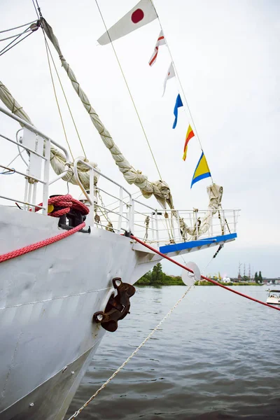 Moored sailing ships — Stock Photo, Image