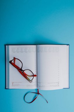 İş kopya alanı ve ofis malzemeleri ile planlama