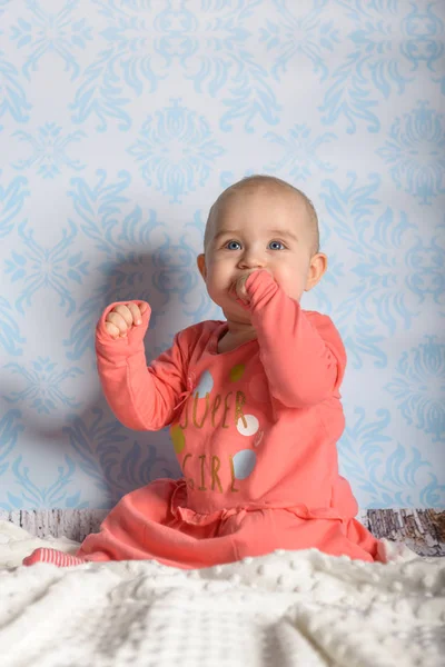 Ritratto di adorabile bambina. L'infanzia. Immagine autentica . — Foto Stock