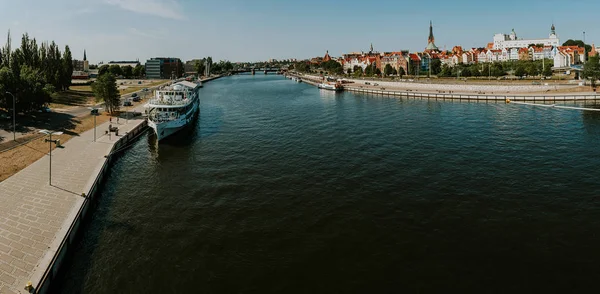 Navios à vela atracados — Fotografia de Stock