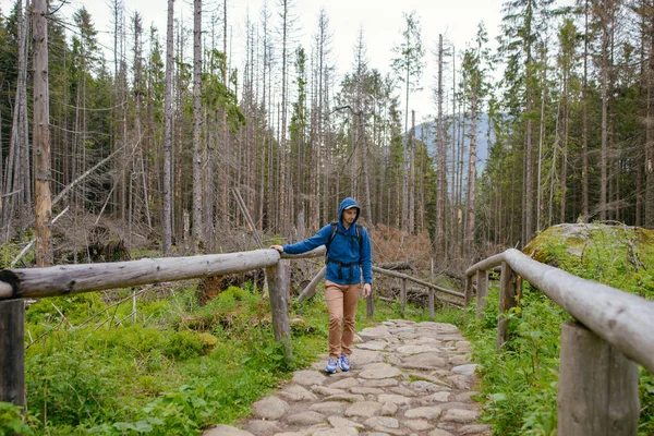 Tramp muž na stezce — Stock fotografie