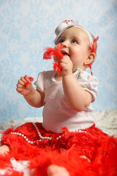 Retrato de una niña adorable. Infancia. Imagen auténtica . —  Fotos de Stock