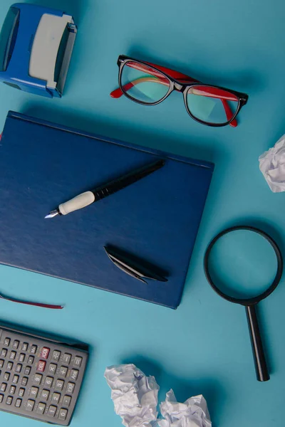 Desk Tools Notebook Office Desk Blue Background — Stock Photo, Image