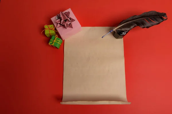 Noel Baba Için Boş Mektup Uzayı Kopyala Kırmızı Arkaplan — Stok fotoğraf