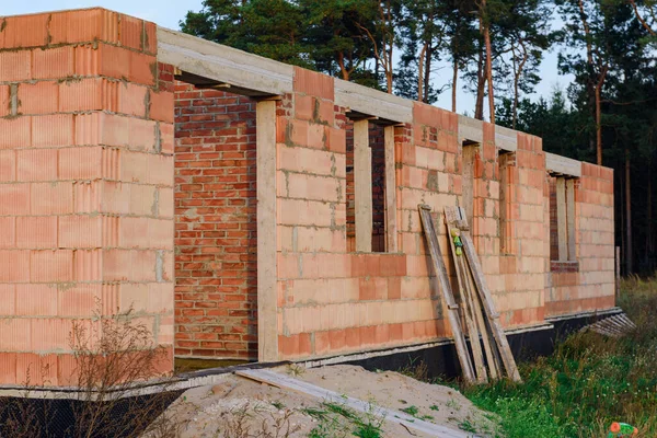 Interieur Van Een Onafgewerkte Red Brick House Muren Aanbouw Zonder — Stockfoto