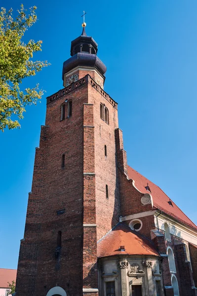 Torre da Igreja em estilo gótico — Fotografia de Stock