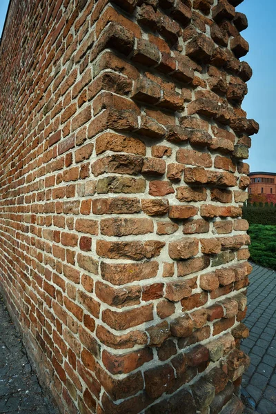 Bakstenen in middeleeuwse muren — Stockfoto