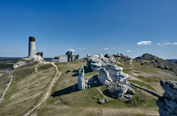 White rocks and ruined medieval castle — Stock Photo, Image
