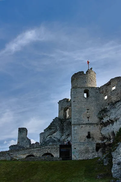 Castelo Medieval Arruinado Com Torre Ogrodzieniec Polónia — Fotografia de Stock