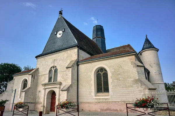 De middeleeuwse gotische kerk — Stockfoto