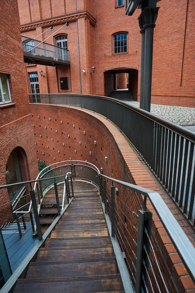 The metal structure  and brick wall in an old brewery — Stock Photo, Image