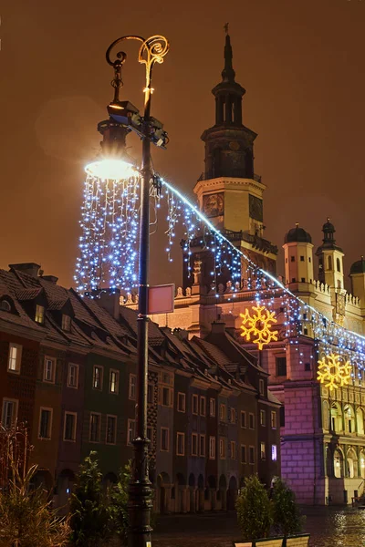 Décorations de Noël devant la mairie — Photo