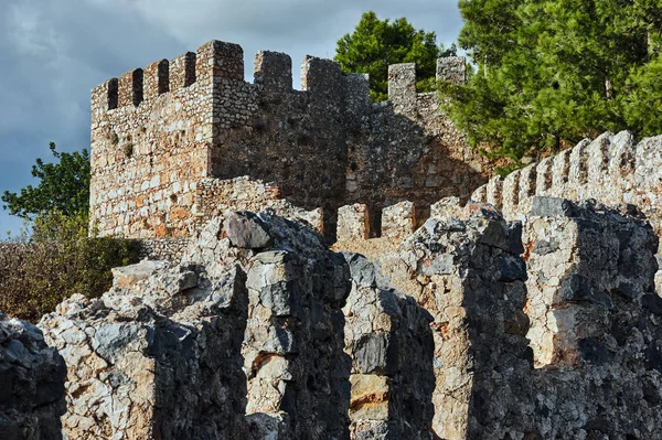 Walls and turret of Seljuk fortress — Stock Photo, Image