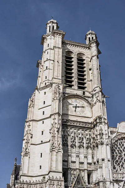 Готический собор Сен-Пьер и Сен-Пол — стоковое фото