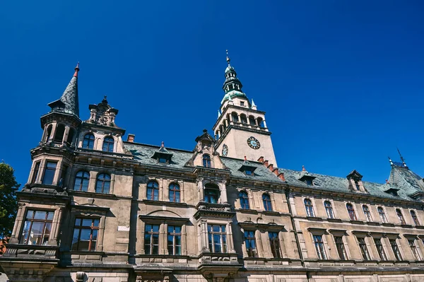 Rathaus mit Renaissance-Turm — Stockfoto