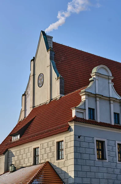 Edificio con el escudo de armas — Foto de Stock