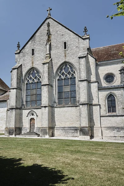 Die mittelalterliche gotische Kirche — Stockfoto