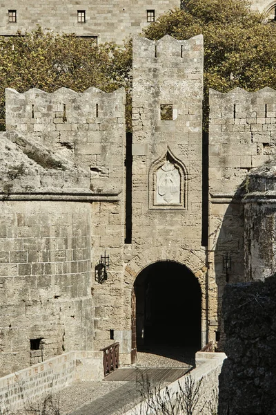 Brána středověkého hradu rytířů — Stock fotografie