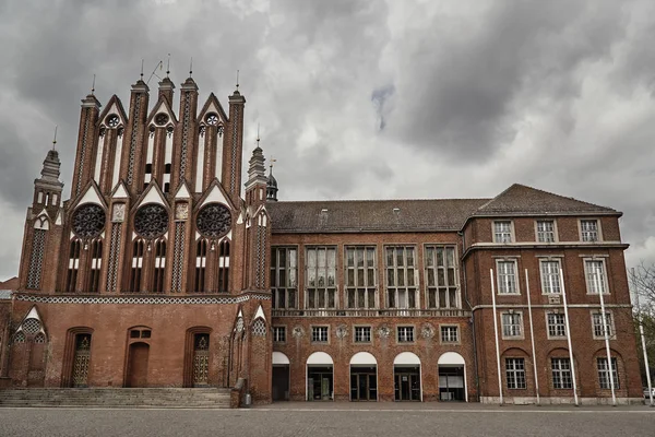 The Gothic facade of the town hall — Stock Photo, Image