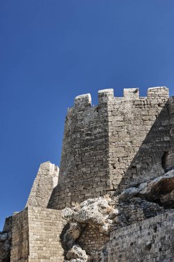Ortaçağ taş castle tahkimatı
