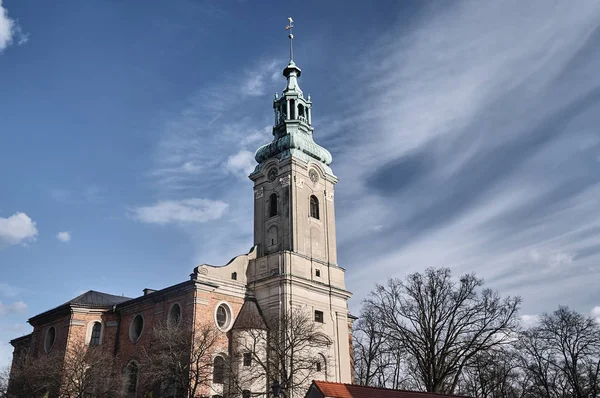 Eski Protestan kilise kilise kulesi — Stok fotoğraf