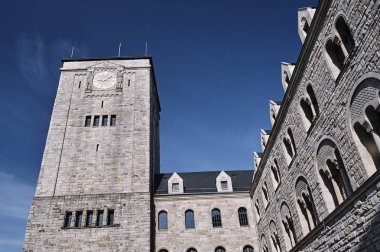 Kule ile İmparatorluk Kalesi