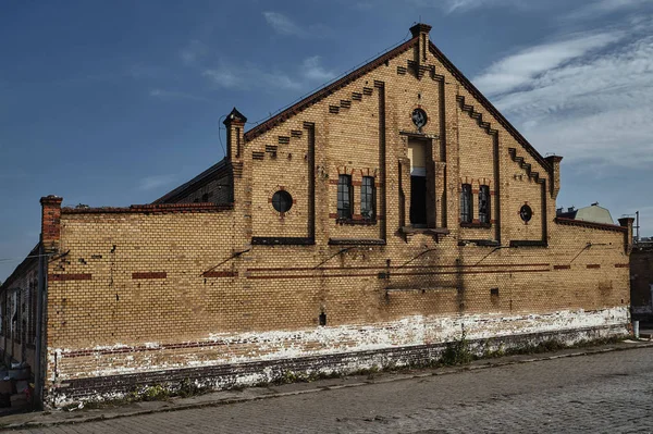 Заброшенное здание старой скотобойни — стоковое фото