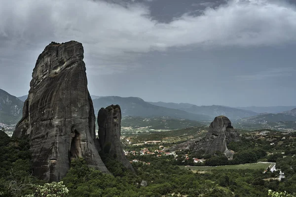 Meteora kayalardan kumtaşı ve konglomera