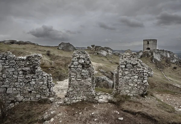 White rocks and ruined medieval castle — Stock Photo, Image