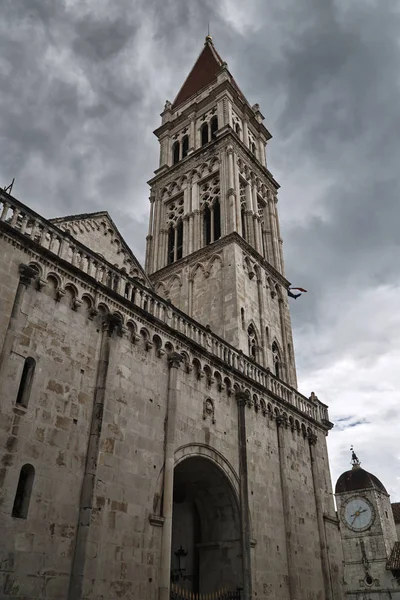 Torre della cattedrale medievale — Foto Stock