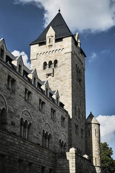 Kejserliga slottet med tornet — Stockfoto