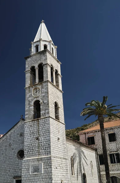 Torre della chiesa medievale — Foto Stock