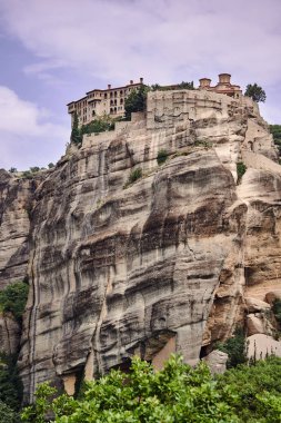 Ortodoks Ortaçağ Manastırı, Meteora 'nın tepesinde.