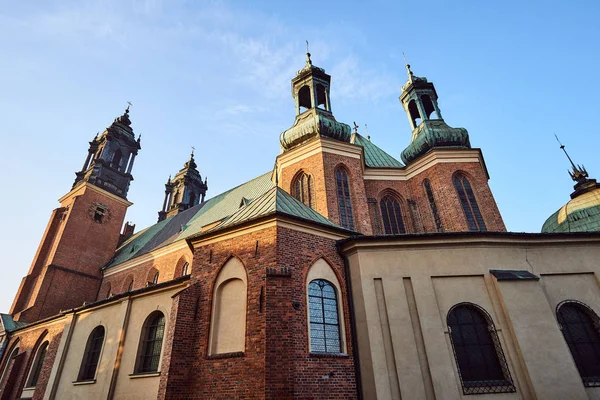 Poznan Középkori Gótikus Székesegyház Tornyai — Stock Fotó