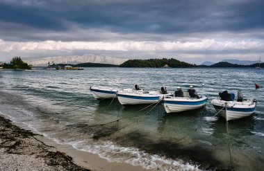 motorbot Yunanistan Lefkada Adası üzerinde bağlantı noktası