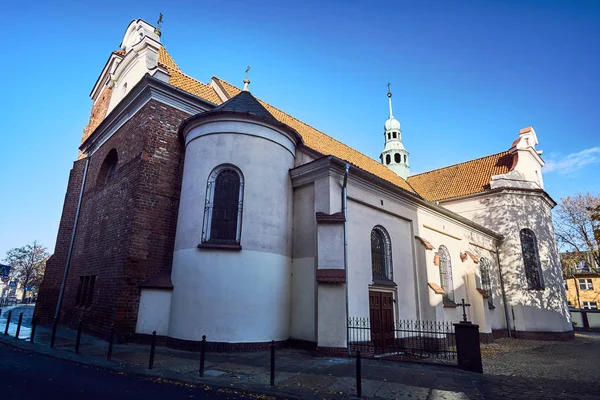 Iglesia Gótica Medieval Con Torre Gniezno —  Fotos de Stock