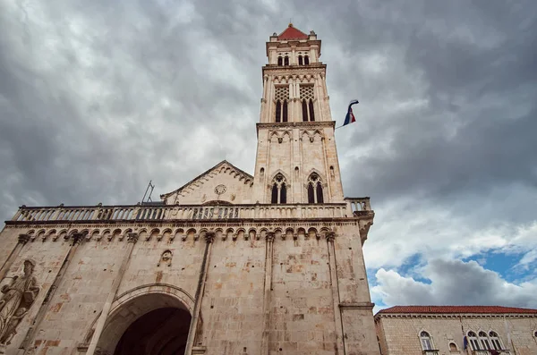 Hırvatistan Trogir Kentindeki Ortaçağ Katedrali Kulesi — Stok fotoğraf