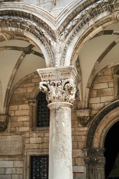 Testa Colonna Del Palazzo Dei Rettori Nella Città Dubrovnik Croazia — Foto Stock