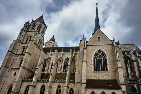 Mittelalterliche Romanische Kirche Michael Dijon — Stockfoto