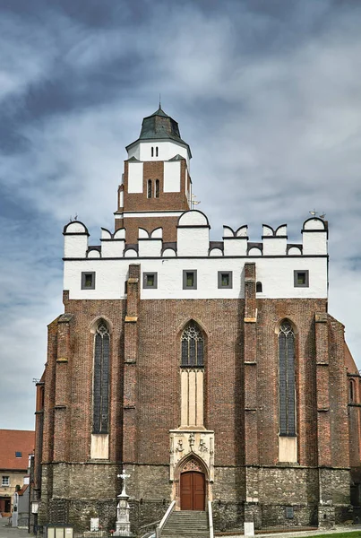 Średniowieczne Obronny Kościół Katolicki Roman Stylu Gotyckim Paczkow — Zdjęcie stockowe
