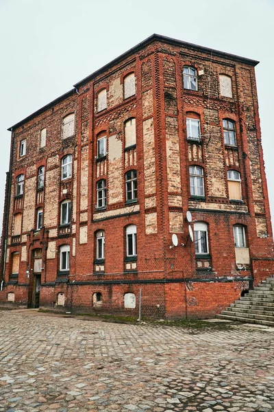 Facade Destroyed Red Brick Building Poznan — Stock Photo, Image