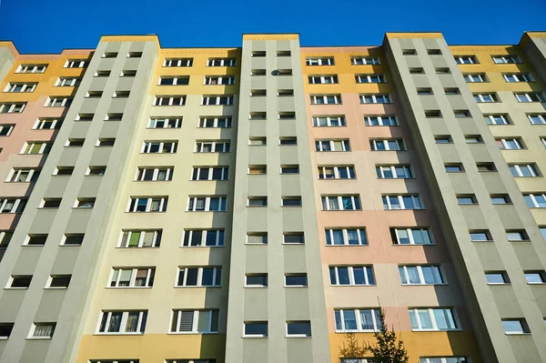 Gevel Van Een Residentiële Hoogbouw Gebouwen Poznan — Stockfoto