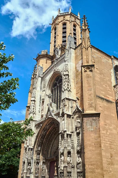 Fassade Und Glockenturm Der Gotischen Kathedrale Von Sauveur Aix Provence — Stockfoto