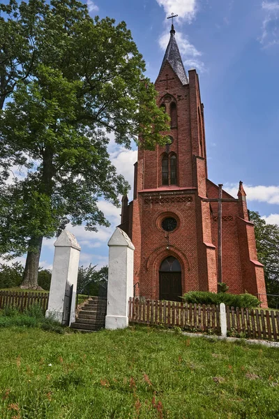 Campanario Ladrillo Iglesia Católica Gótica Polonia —  Fotos de Stock