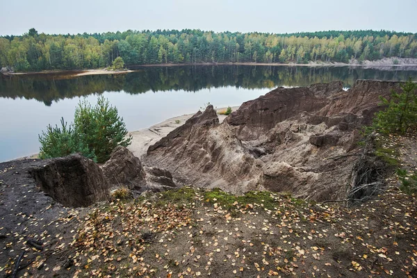 Gargantas Talladas Por Agua Sobre Lago Durante Otoño — Foto de Stock