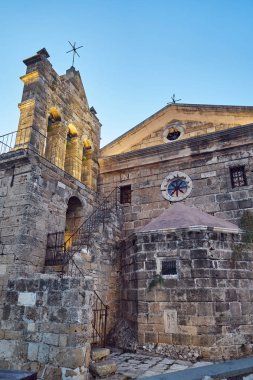 Yunanistan'ın Zakynthos adasının başkenti akşam Aziz Nikolaos tarihi Ortodoks kilisesinin Çan Kulesi